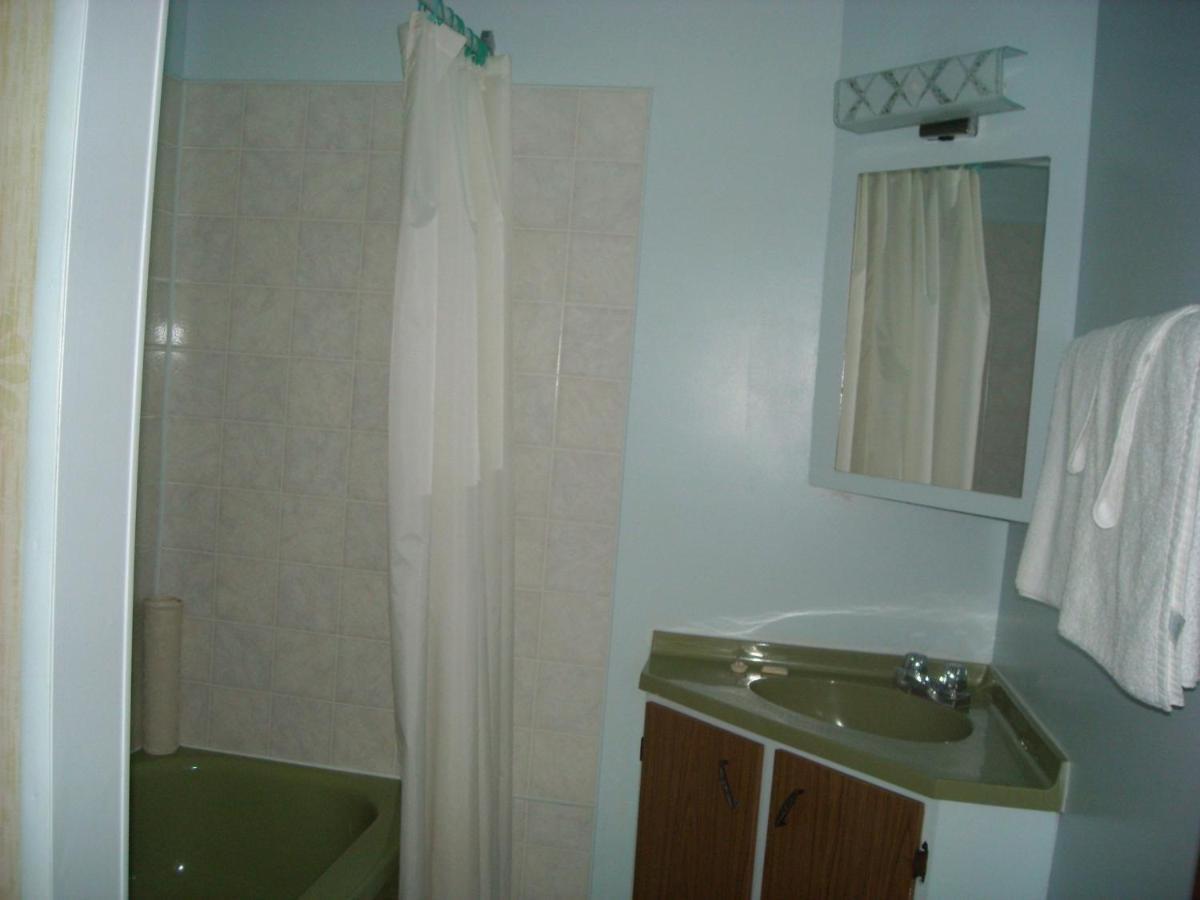 Motel Le Noroit L'Anse-au-Griffon Номер фото